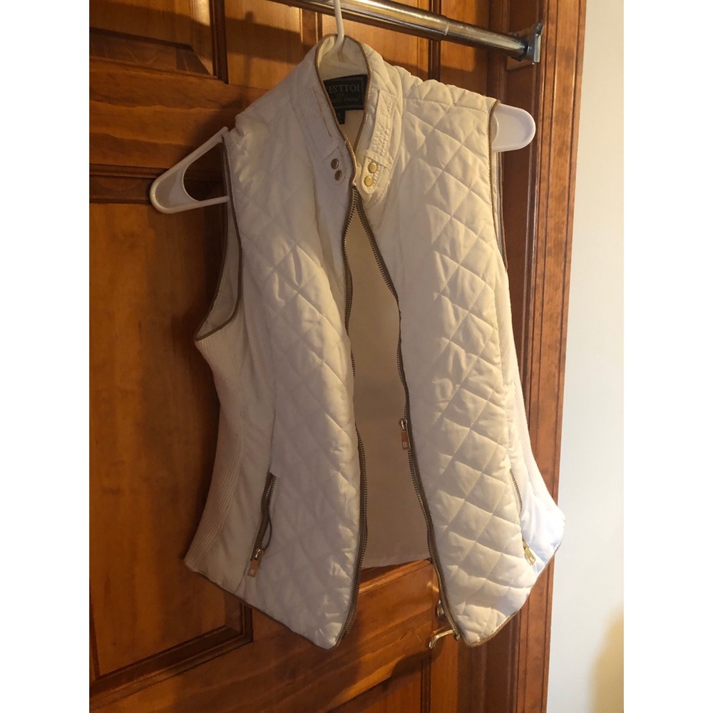 White vest